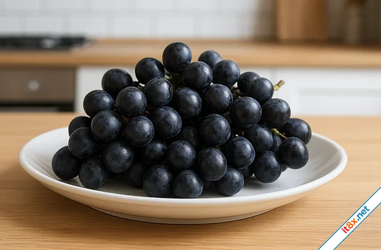 9 lợi ích của nho đen với sức khỏe