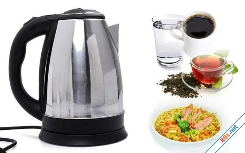 Không nên trút cạn ấm siêu tốc ngay khi vừa đun xong