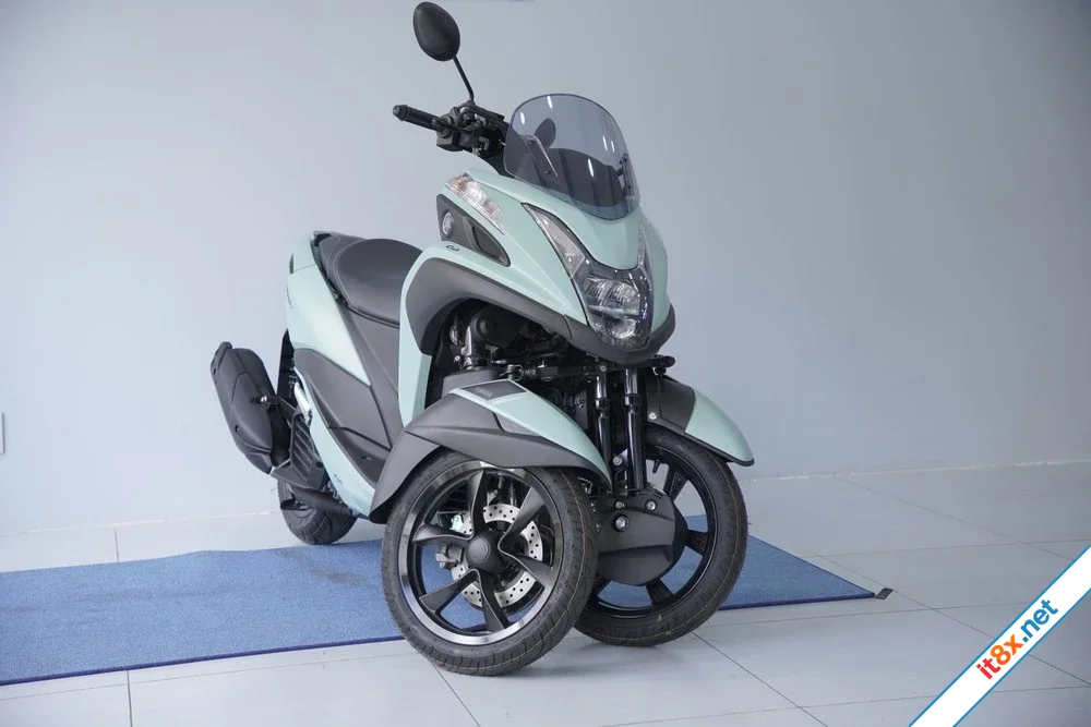 Cận cảnh mẫu xe tay ga Yamaha có bánh kép độc lạ