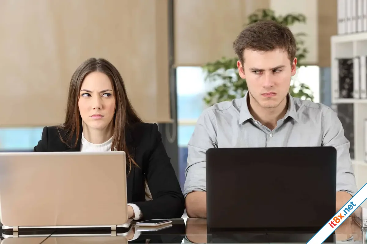 Đàn ông và phụ nữ ghen tỵ với nhau ở điểm gì?
