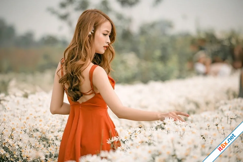 Con gái khi yêu đừng nên yêu hết lòng