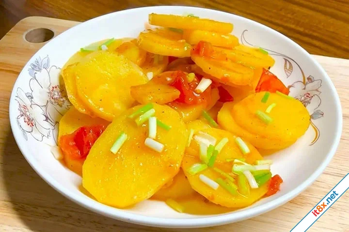 Mẹo xào khoai tây không bị nát