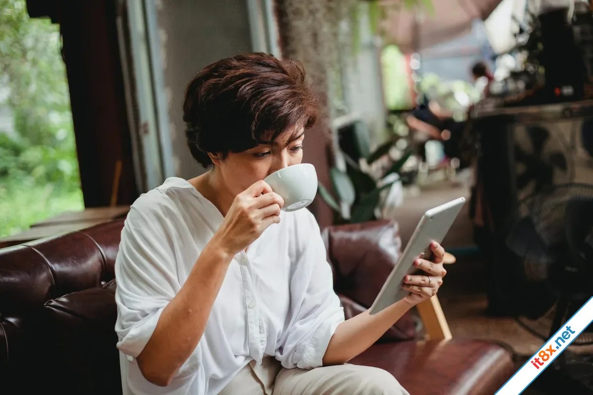 Lý do phụ nữ trung niên nên uống cà phê mỗi ngày