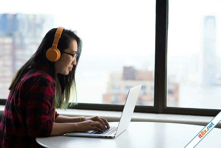Tại sao nhiều người sợ gọi điện và chỉ muốn nhắn tin? Giải mã từ góc độ tâm lý