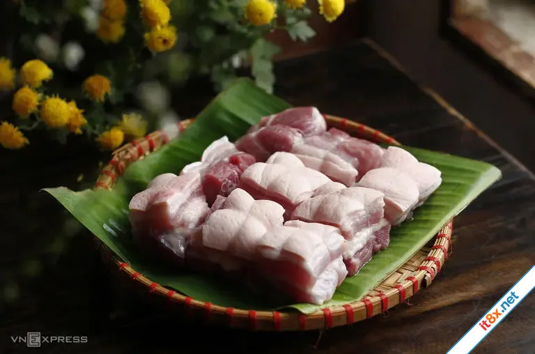 Thái thịt ngang thớ hay dọc thớ?