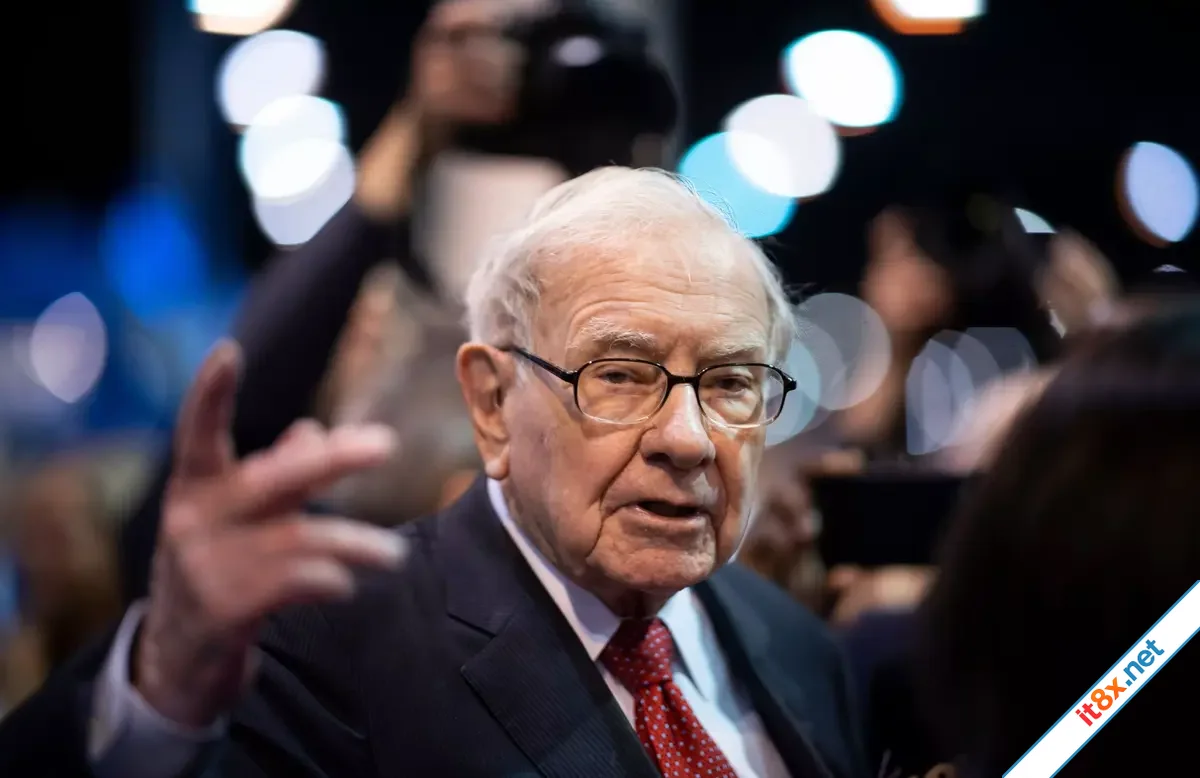 5 lời khuyên Warren Buffett dành cho người trung lưu