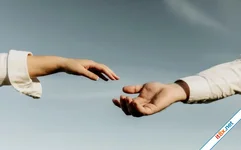 Em chấp nhận buông tay