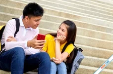 Làm gì khi con yêu sớm?