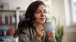Bí quyết uống cà phê đúng cách sau tuổi 40 giúp cân bằng nội tiết và bảo vệ sức khỏe